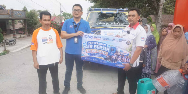 Bantu Warga Hadapi Kemarau Panjang, BRI Salurkan 18 Tangki Air Bersih