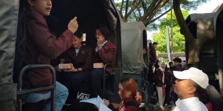 Sekda Herman Lepas 3.000 Mahasiswa KKN Tematik Pengelolaan Sampah